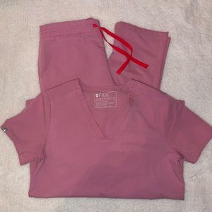 FIGS Chalk Pink Scrub Set